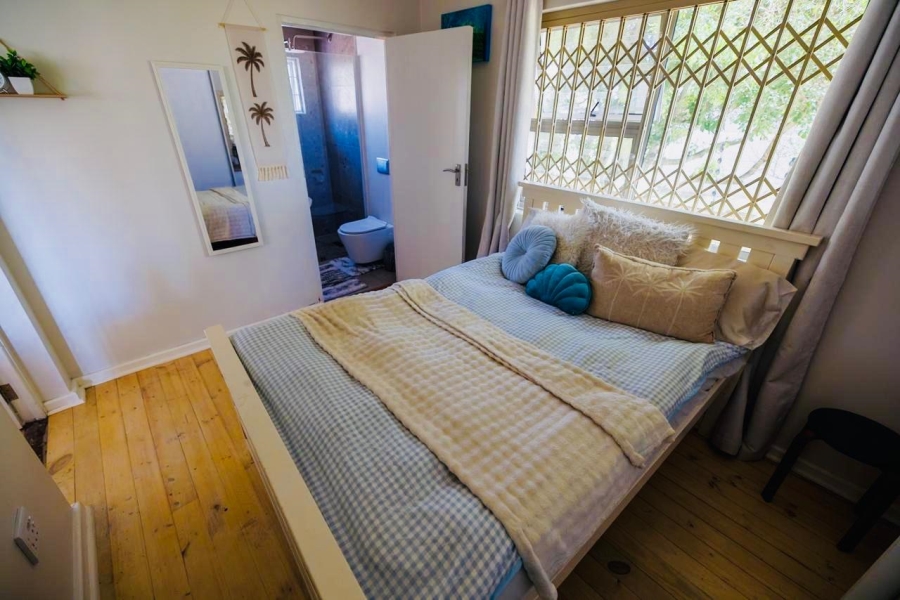 5 Bedroom Property for Sale in Wavecrest Eastern Cape